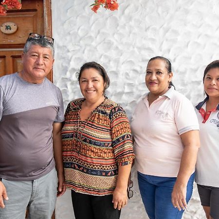 Hostal La Gran Tortuga Puerto Villamil Ngoại thất bức ảnh