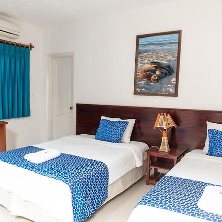 Hostal La Gran Tortuga Puerto Villamil Ngoại thất bức ảnh