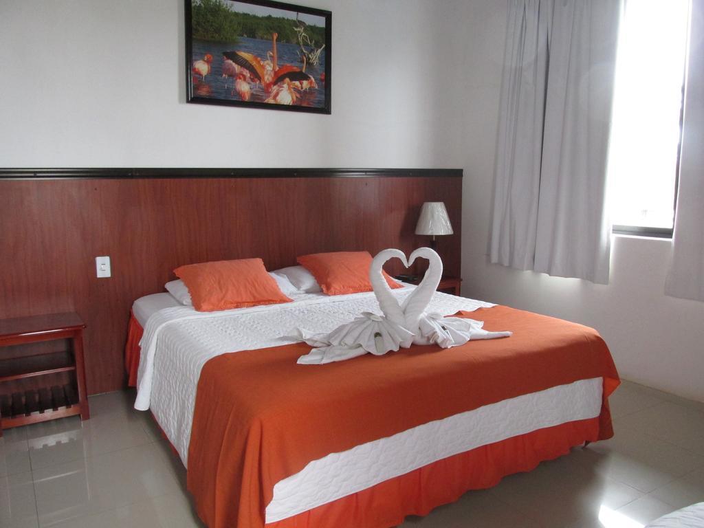 Hostal La Gran Tortuga Puerto Villamil Ngoại thất bức ảnh