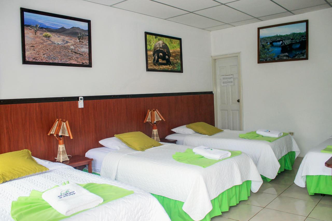 Hostal La Gran Tortuga Puerto Villamil Ngoại thất bức ảnh