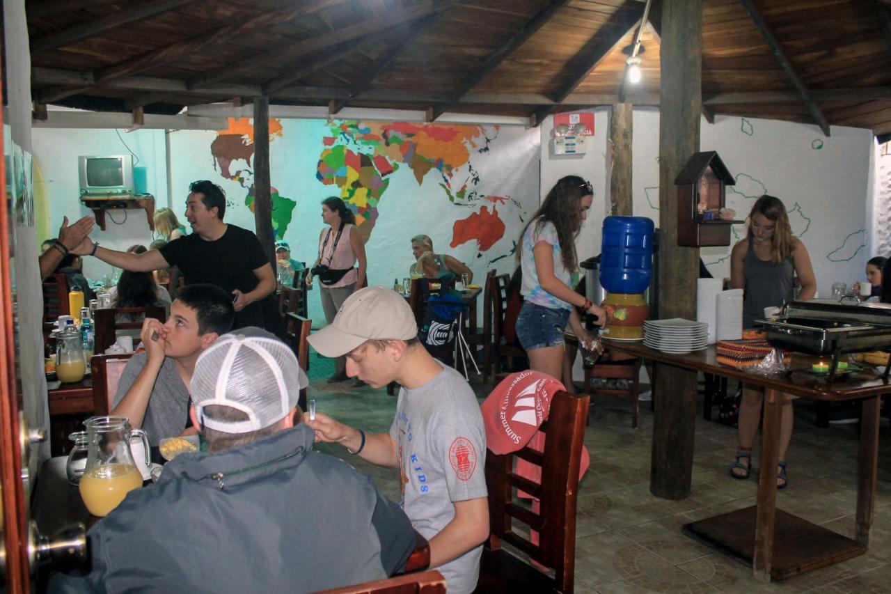 Hostal La Gran Tortuga Puerto Villamil Ngoại thất bức ảnh