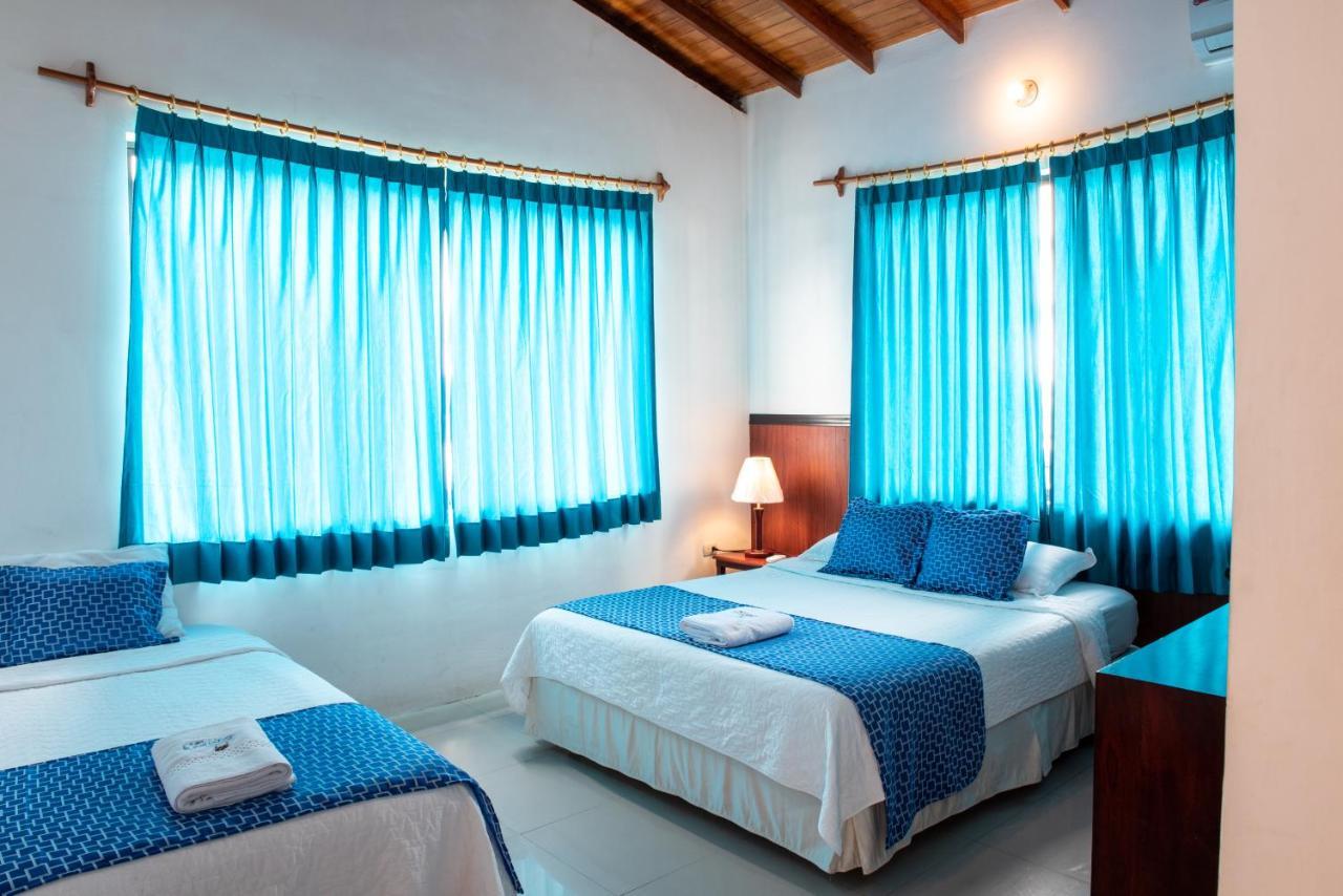 Hostal La Gran Tortuga Puerto Villamil Ngoại thất bức ảnh