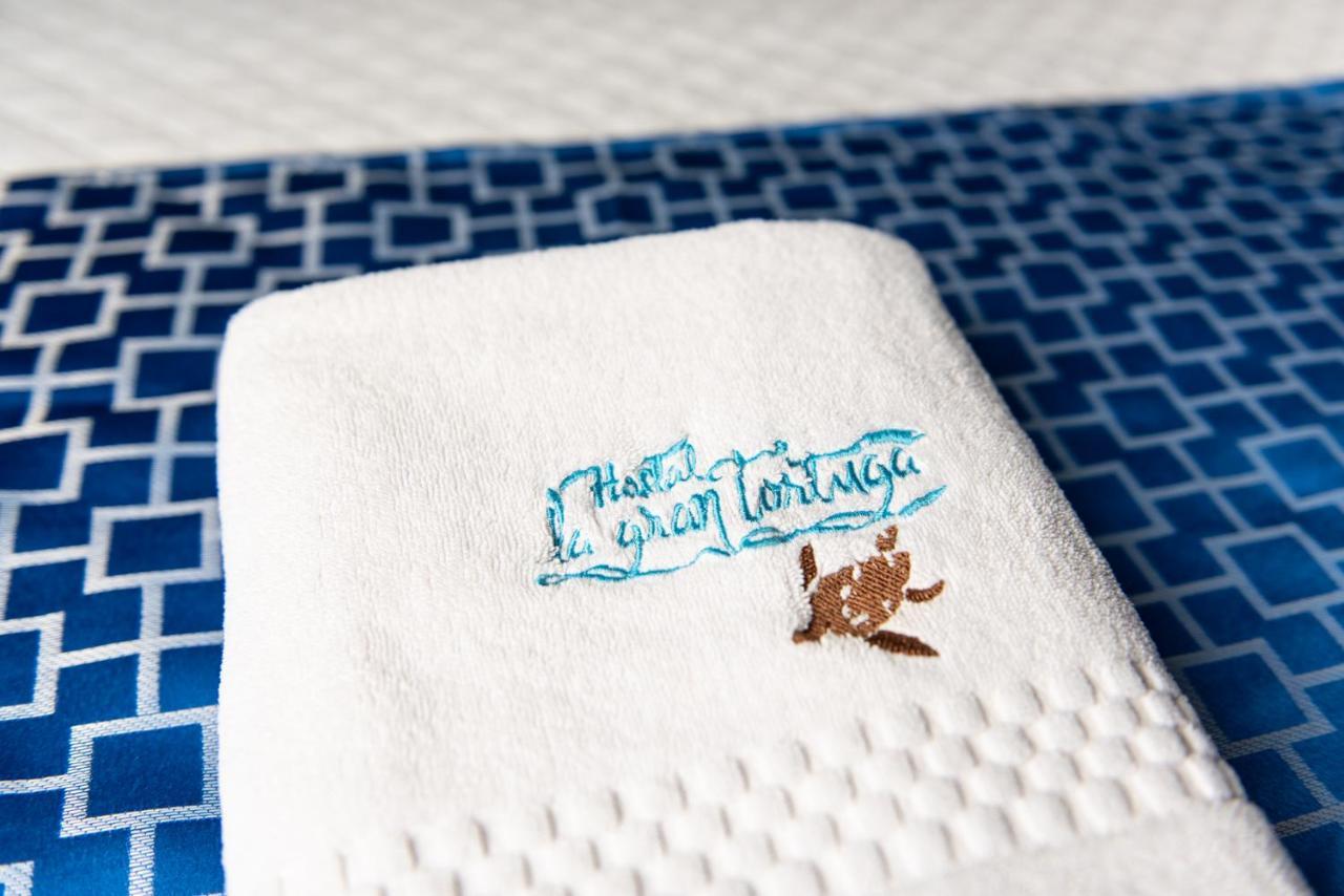 Hostal La Gran Tortuga Puerto Villamil Ngoại thất bức ảnh