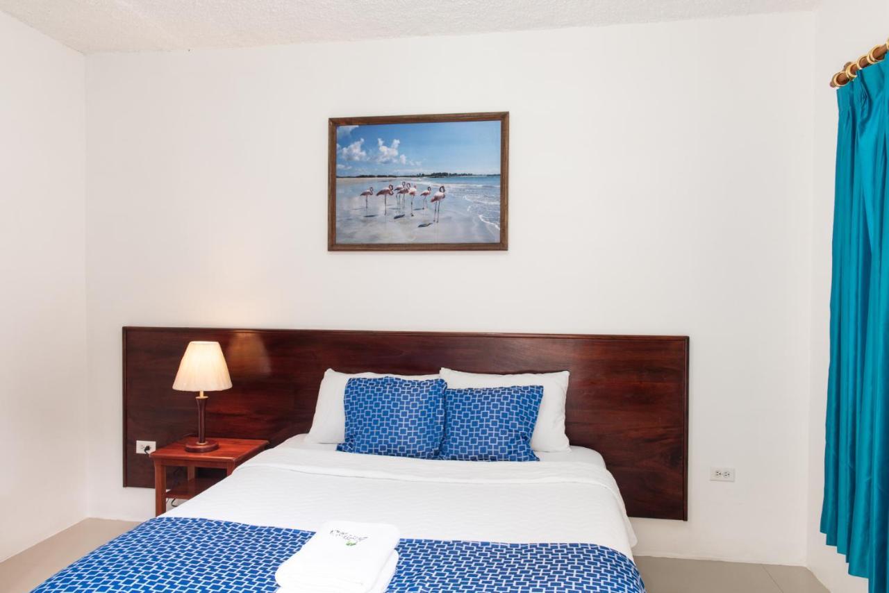 Hostal La Gran Tortuga Puerto Villamil Ngoại thất bức ảnh